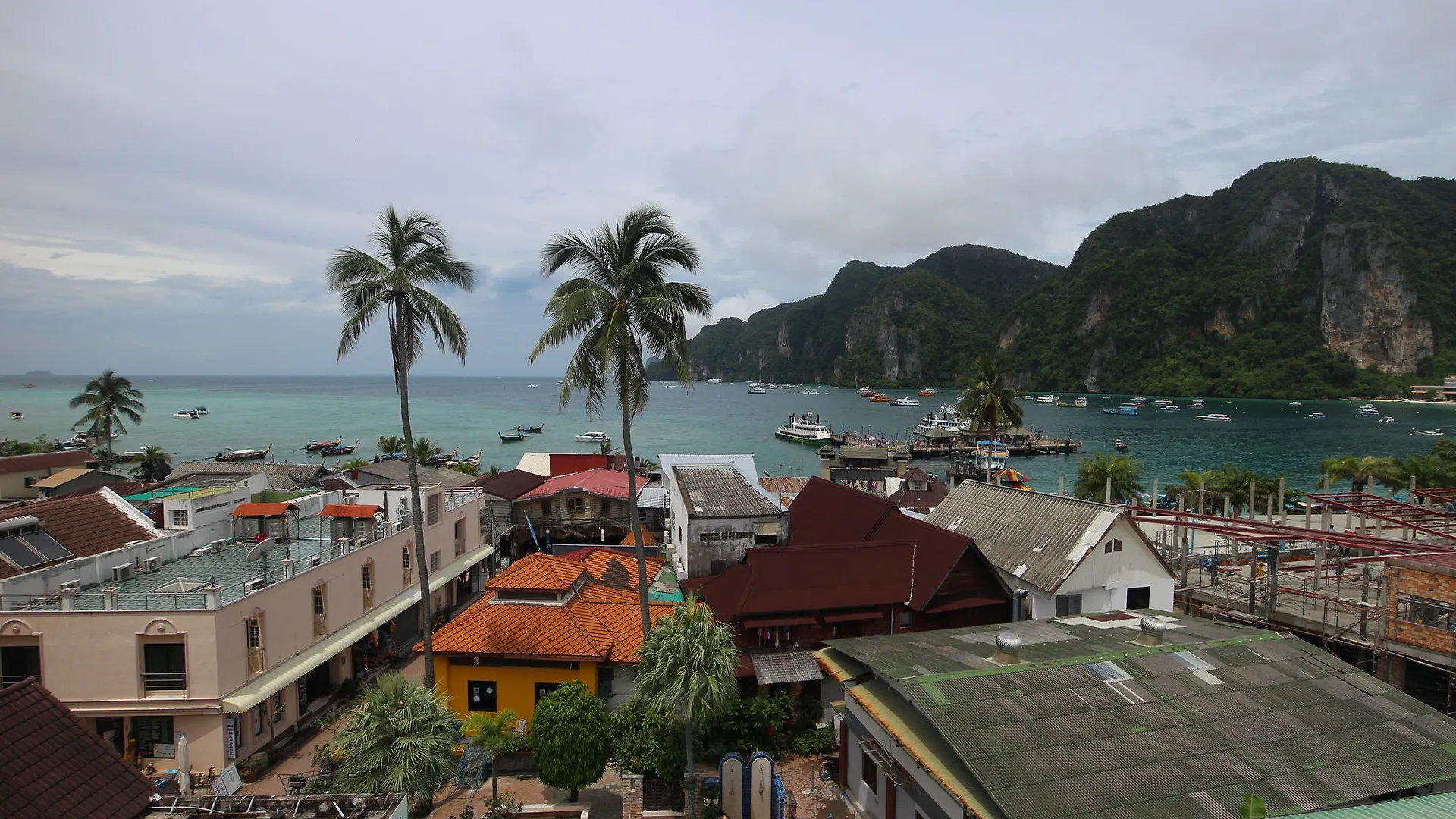 Phi Phi Hotel 3*, Phi Phi