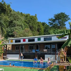 Hostel Hangover Chill & Hill, Ko Phi Phi